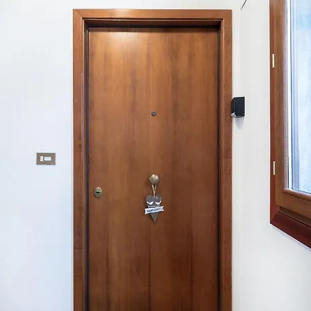 Ca'serenissima - At 2mn Of St Square Apartment Venice